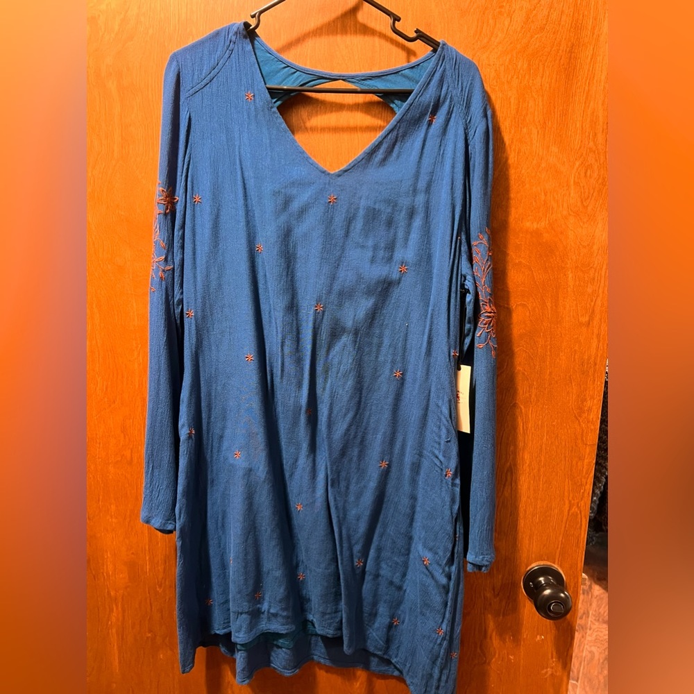 Idylwind dress with embroidery